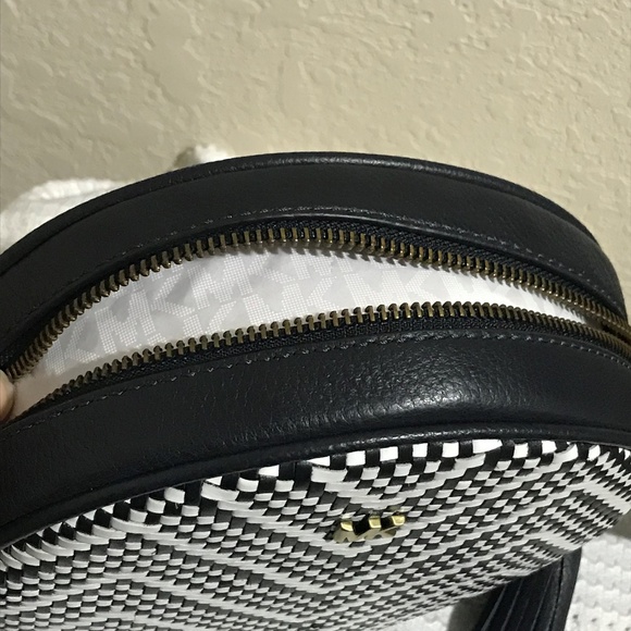 Michael Kors Handbag - Picture 4 of 4